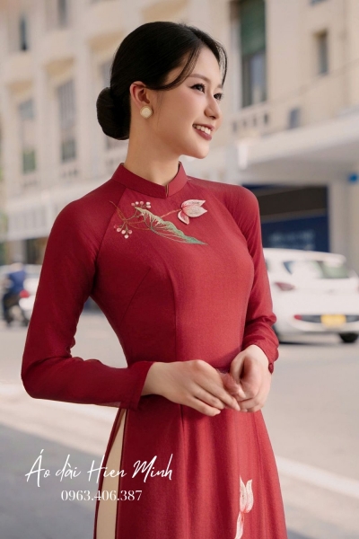 Áo dài nữ màu đỏ họa tiết hoa sen thêu cao cấp