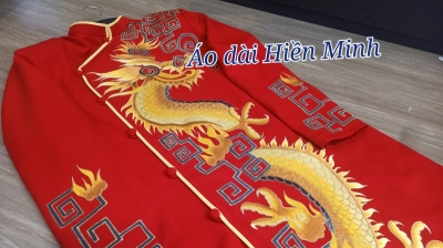 Áo dài nam cách tân màu đỏ họa tiết rồng
