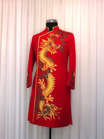 Áo dài nam cách tân màu đỏ họa tiết rồng