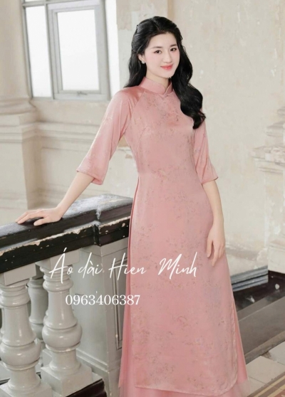 Áo dài Gấm cách tân màu hồng phối chân váy